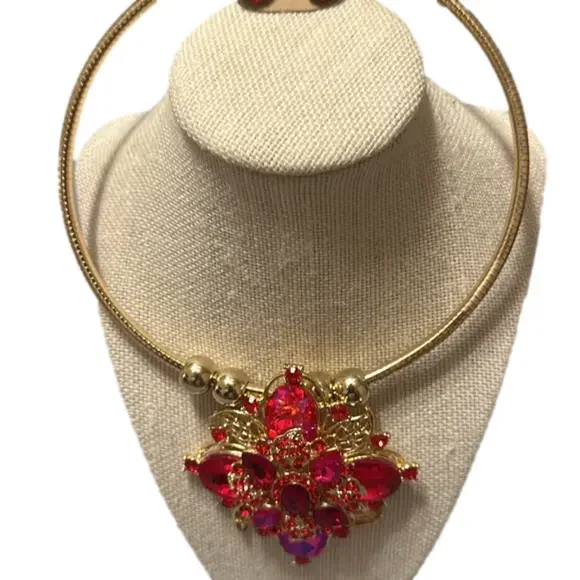 Unique Red Necklace Set NEW